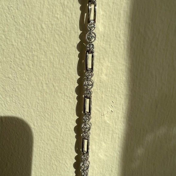 BRAND NEW DIAMOND TENNIS BRACELET 14K WHITE GOLD - Picture 4 of 8